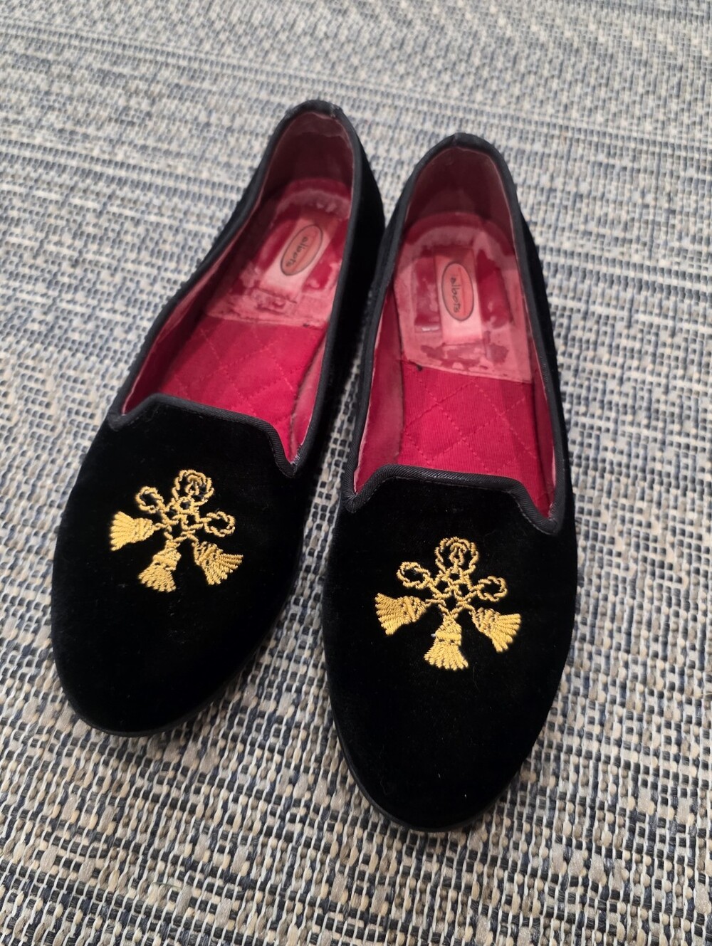 Talbots Black Velvet Gold Tassel Embroidered Women's Size 7 Loafers Vintage